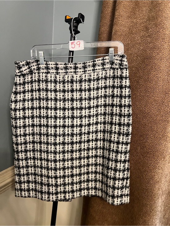 Ann Taylor Dresses & Skirts - Ann Taylor Black & White Tweed Pencil Skirt
